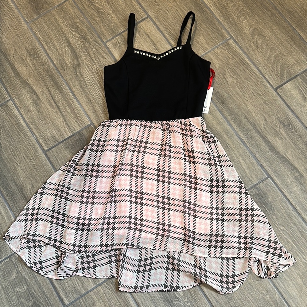 Sally Miller NWT Black & Pink Dress for a dance or any dressy occasion. Size 8